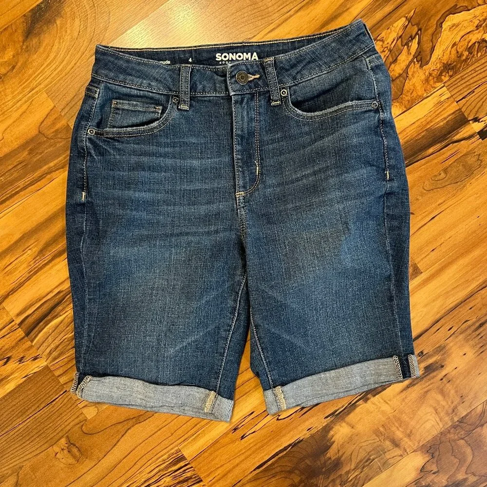 Womens Sonoma Bermuda Jean Shorts Size 4 - Picture 1 of 3